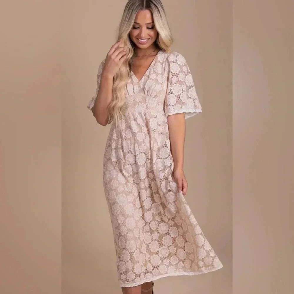 Listicle Lace Floral Dress w/ Butterfly Sleeves